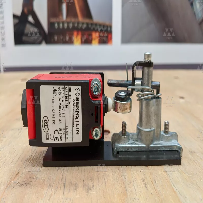 1040446A03 | EMERGENCY SBLOQ. KIT W/SAFETY CONTACT H=41. ELECTRICAL RESETTABLE 24V (NC-NC) TYPE 41-61/C